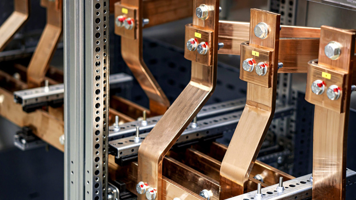 شینه در تابلوهای برق صنعتی Busbar in Industrial Electrical Panels سازه گستر پایتخت